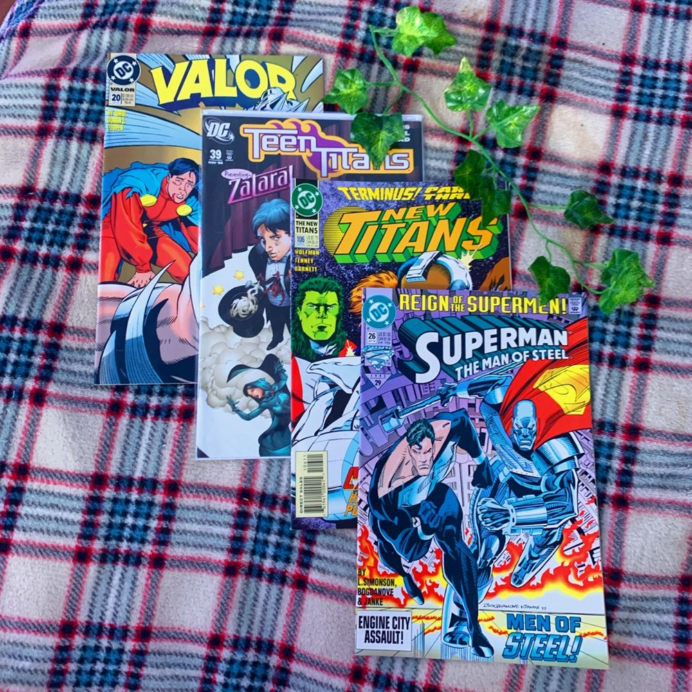 ‘DC’ COMIC BUNDLE
